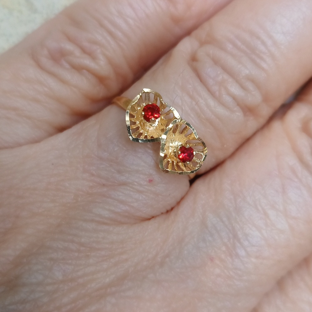 Vintage 14K Gold Women's Hearts Ring Diamond Cut Filigree Dainty Sz 6